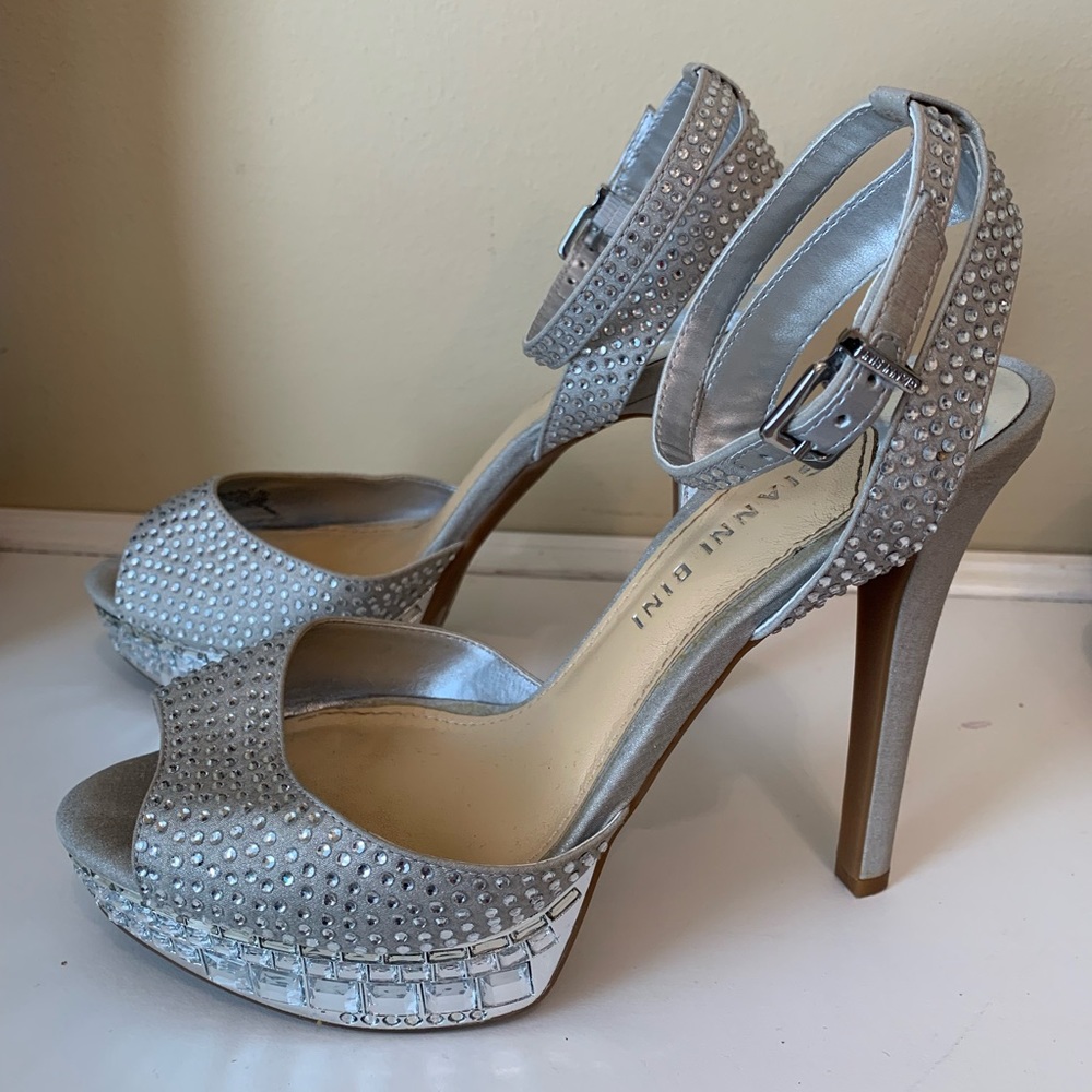 Gianni Bini studded silver platform shoes size 6.5m worn once at prom